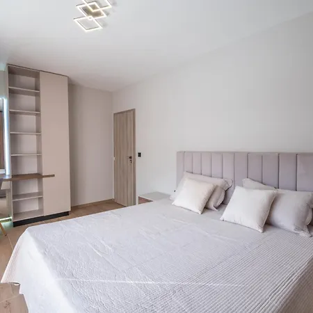 2br Luxury & Mountain View & Free Garage & Panorama Balcony Apartment Sofia